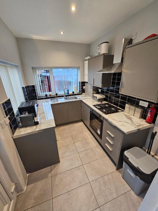 Hillsome Hosting Manchester Holiday home Denton (Tameside)